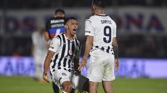 Talleres quedó a tres puntos de River. Talleres quedó a tres puntos de River.