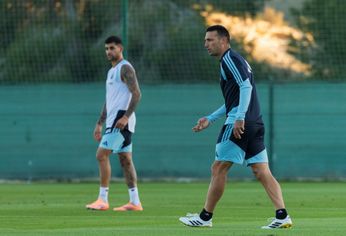 Lionel Scaloni confirmó a los capitanes Cristian Cuti Romero, seguido por Emiliano “Dibu” Martínez y Lautaro Martínez para los tres amistosos.