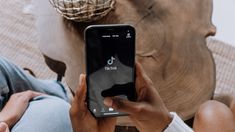 El video de Tik Tok que termina con la amistad de cuatro chicas. El video de Tik Tok que termina con la amistad de cuatro chicas.