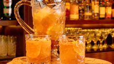 Tragos en jarra para compartir con amigos. Tragos en jarra para compartir con amigos.