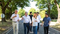 El Presidente junto a Gollan, Tolosa Paz, Kicillof, Massa y De Pedro. El Presidente junto a Gollan, Tolosa Paz, Kicillof, Massa y De Pedro.