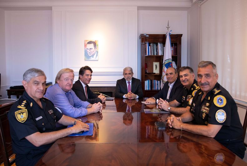Aníbal Fernández recibió a Francos y Posse. Aníbal Fernández recibió a Francos y Posse.