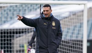 Lionel Scaloni estuvo en el entrenamiento de Unión. Lionel Scaloni estuvo en el entrenamiento de Unión.