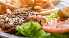 Las milanesas de este bodegón son abundantes y económicas. Las milanesas de este bodegón son abundantes y económicas.