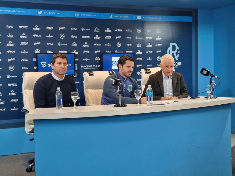 Fernando Gago renovó con Racing hasta diciembre dle 2023.