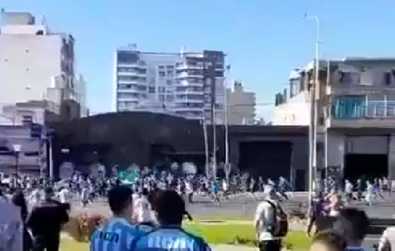 La barra de Racing protagonizó serios incidentes en la previa del encuentro contra Newells.