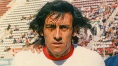 Roque Avallay jugó en Racing, Independiente, pero su lugar en el mundo fue Huracán. Roque Avallay jugó en Racing, Independiente, pero su lugar en el mundo fue Huracán.