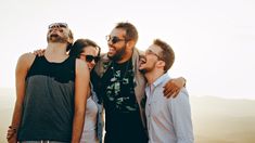 Los signos zodiacales que disfrutan de la compañía de los demás. Los signos zodiacales que disfrutan de la compañía de los demás.