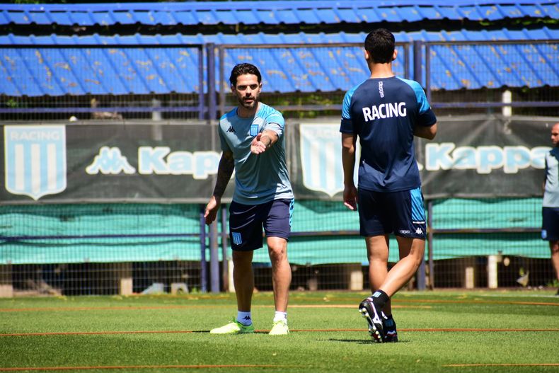 El técnico apunta a tener recambio en la mitad de la cancha.&nbsp;