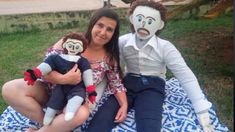 Mujer se casó con un muñeco de trapo: le perdonó una infidelidad y tuvieron un hijo Mujer se casó con un muñeco de trapo: le perdonó una infidelidad y tuvieron un hijo