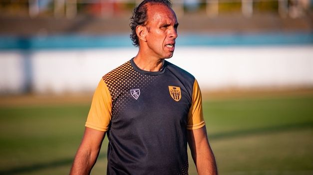El Mono Navarro Montoya fue acusado por un restaurante de Tandil.