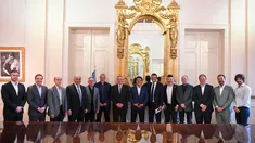 Alberto Fernández recibió a intendentes del conurbano en Casa Rosada.&nbsp;