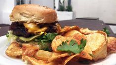 Este bar es ideal para aquellos que quieren pasar un buen rato y disfrutar de una deliciosa comida picante. Este bar es ideal para aquellos que quieren pasar un buen rato y disfrutar de una deliciosa comida picante.