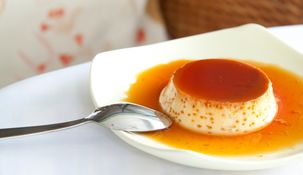 Esta receta de flan es súper fácil.