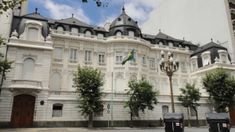 Palacio Pereda, sede de la Embajada de Brasil en Buenos Aires. Palacio Pereda, sede de la Embajada de Brasil en Buenos Aires.