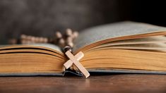 La lectura católica recomendada y el santo del día, brinda oportunidades para la reflexión y la enseñanza espiritual. La lectura católica recomendada y el santo del día, brinda oportunidades para la reflexión y la enseñanza espiritual.