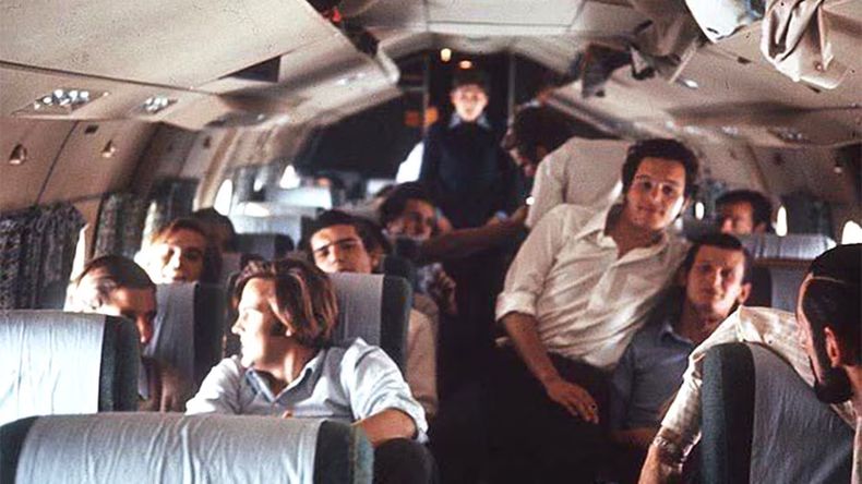 La histórica foto dentro del avión, horas antes de la tragedia.