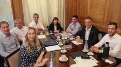 El encuentro se llevó a cabo en el desapacho de Manuel Adorni.&nbsp;