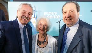 Alberto Fernández destacó como símbolos de la democracia a Estela de Carlotto y Carlos Arslanián