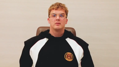 Hayden Mark Davis es un empresario norteamericano de 35 años y CEO de Kelsier Ventures. Hayden Mark Davis es un empresario norteamericano de 35 años y CEO de Kelsier Ventures.