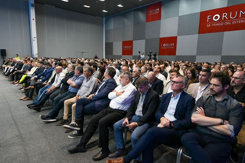 Importante convocatoria en el Forum de Santiago del Estero.