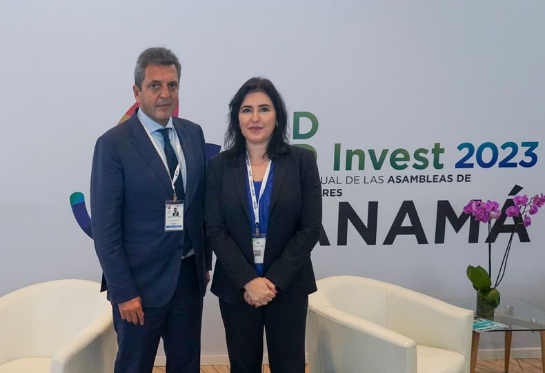 Massa junto a&nbsp;Simone Nassar Tebet.