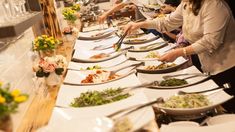 Los platos de la boda incluían cannabis.