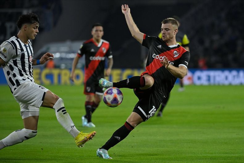 River enfrentó a Talleres.