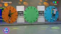 Romina y Nacho en la prueba del líder de Gran Hermano. Romina y Nacho en la prueba del líder de Gran Hermano.