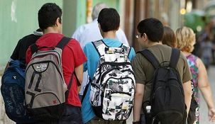 Casi la mitad de los chicos siente presión de sus familias para seguir un camino determinado.