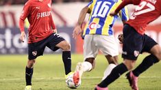 Su talento llamó la atención de los scouts de clubes de ligas del exterior. Su talento llamó la atención de los scouts de clubes de ligas del exterior.