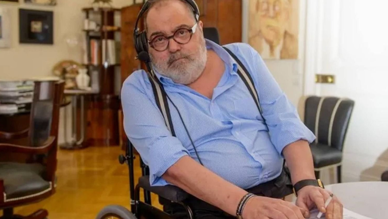 El periodista está internado desde el 14 de junio y es visitado por su círculo íntimo.