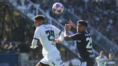 El insólito fallo del VAR que la anuló un gol a Gimnasia en el Bosque. El insólito fallo del VAR que la anuló un gol a Gimnasia en el Bosque.