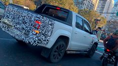La nueva versión de la Volkswagen Amarok, en las calles de Buenos Aires.