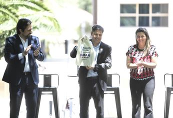Axel Kicillof encabezó el acto en Ensenada.