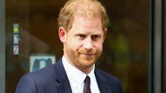 Abucheraron al príncipe Harry por hacer una broma sobre Trump en el show de Stephen Colbert Abucheraron al príncipe Harry por hacer una broma sobre Trump en el show de Stephen Colbert