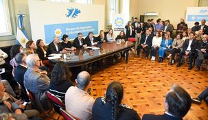 UxP convocó al resto de la oposición a rechazar el DNU que habilita canjes de deuda sin pasar por el Congreso