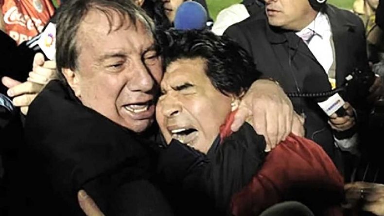 Carlos Bilardo junto a Diego Maradona.