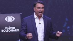 Flávio Bolsonaro en el debate frente a Lula, a dos días del balotaje en Brasil.