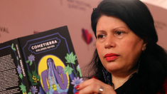 Cometierra aborda temas las historias sobre femicidios y la trata de personas. Cometierra aborda temas las historias sobre femicidios y la trata de personas.