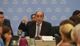 Francos durante su exposición en el plenario de comisiones.