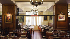 Con más de 160 años de historia, El Imparcial se especializa en comida española, destacando su paella valenciana y el arroz a la cubana. Con más de 160 años de historia, El Imparcial se especializa en comida española, destacando su paella valenciana y el arroz a la cubana.