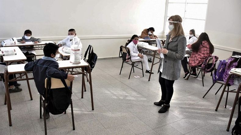 A qué edad se puede cobrar la ayuda escolar.