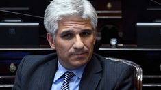 Claudio Poggie no acompañó leyes clave para los puntanos.