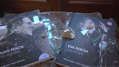 Las imágenes muestran los daños ocasionados en la oficina del Congreso de la expresidenta. Las imágenes muestran los daños ocasionados en la oficina del Congreso de la expresidenta.