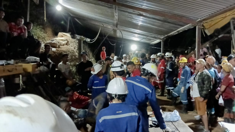 El quipo de&nbsp; Seguridad y Salvamento Minero de Colombia trabajó para rescatar a los trabajadores.&nbsp;
