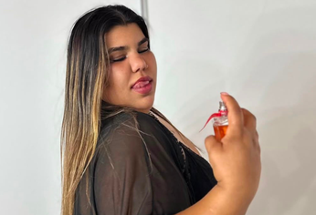 Camilota no aguantó la discriminación.