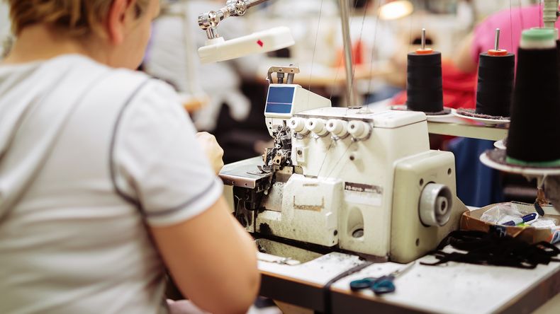 La caída libre de la industria textil en Argentina.