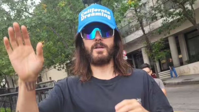 Jared Leto tomó a sus fans por sorpresa con un paseo en Buenos Aires.