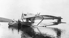 El hidroavión Plus Ultra, protagonista de la historia.